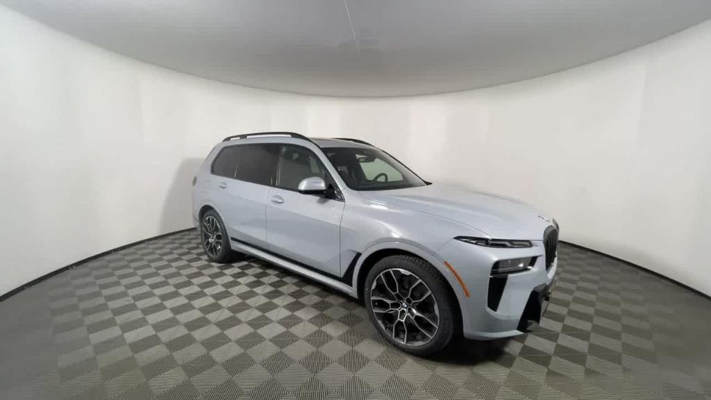 new 2025 BMW X7 car, priced at $95,245