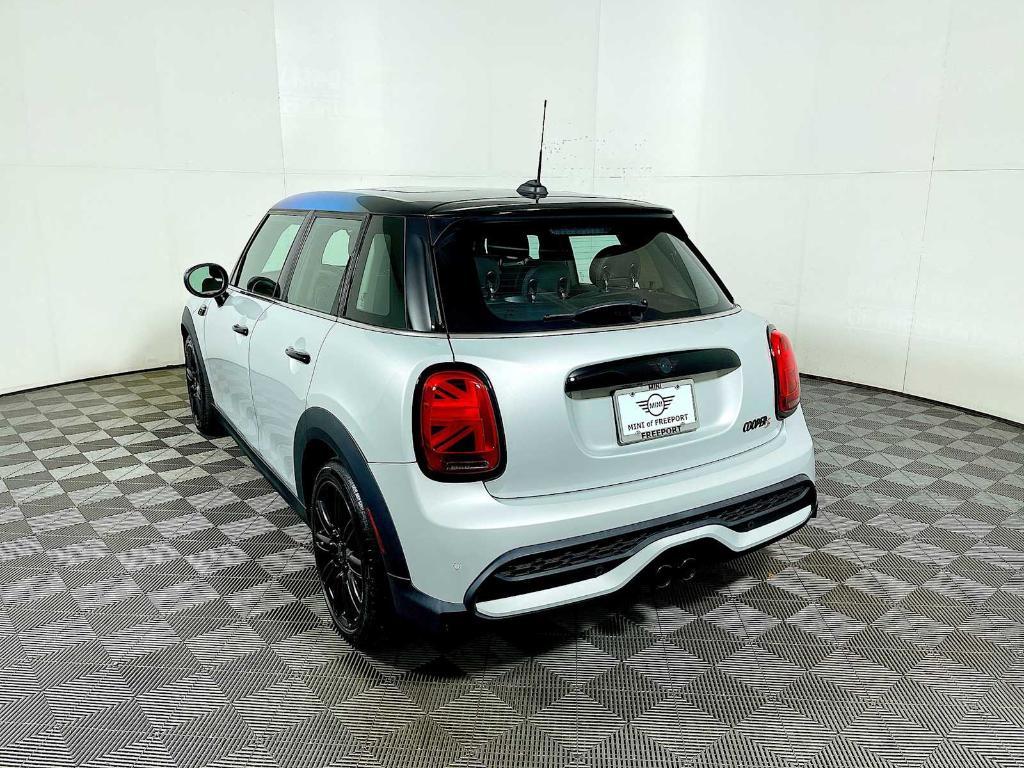 used 2023 MINI Hardtop car, priced at $25,943