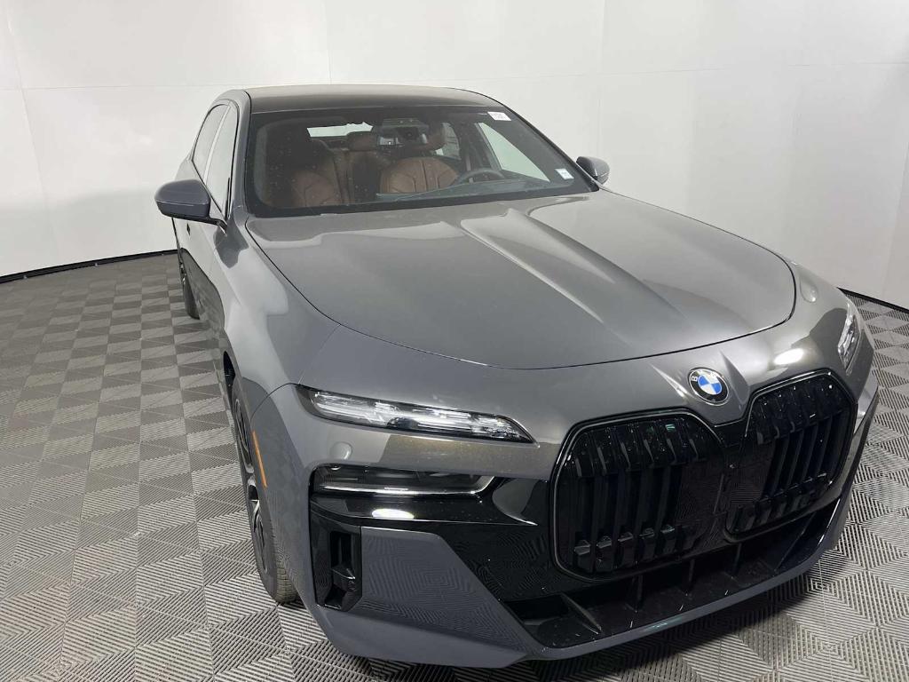 new 2025 BMW 760 car, priced at $139,705