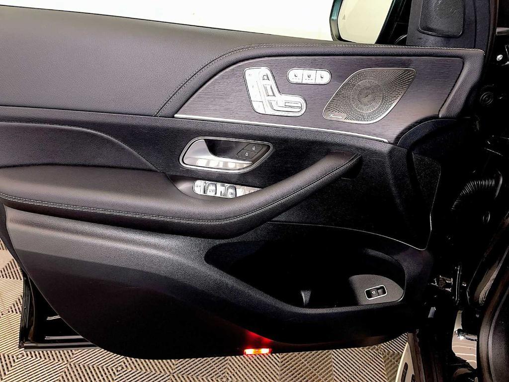 used 2025 Mercedes-Benz GLS 580 car, priced at $116,943