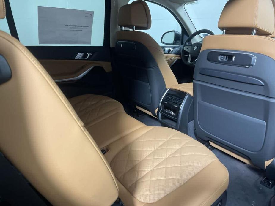 new 2025 BMW X7 car, priced at $85,720