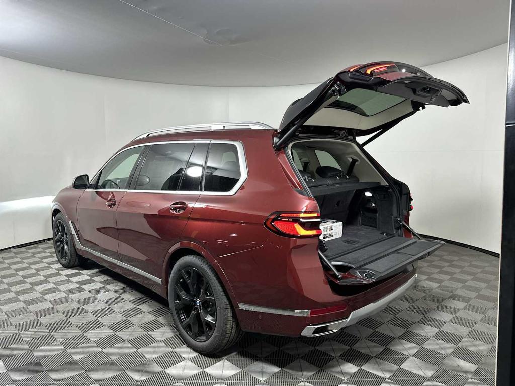 new 2026 BMW X7 car, priced at $89,660