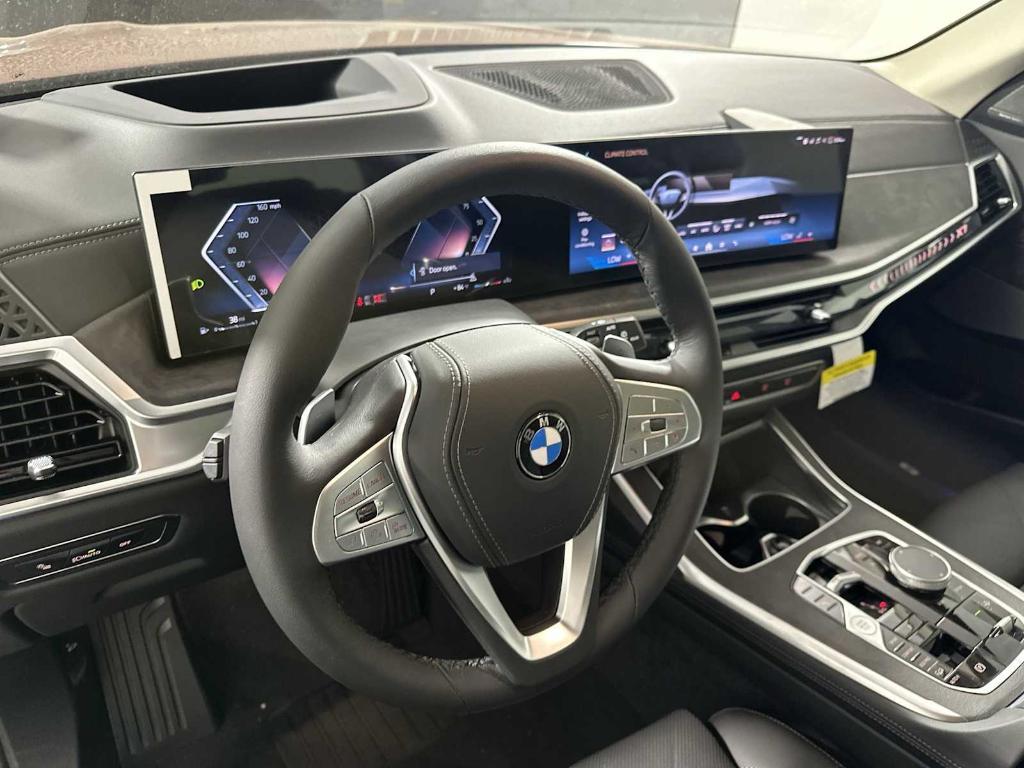 new 2026 BMW X7 car, priced at $89,660