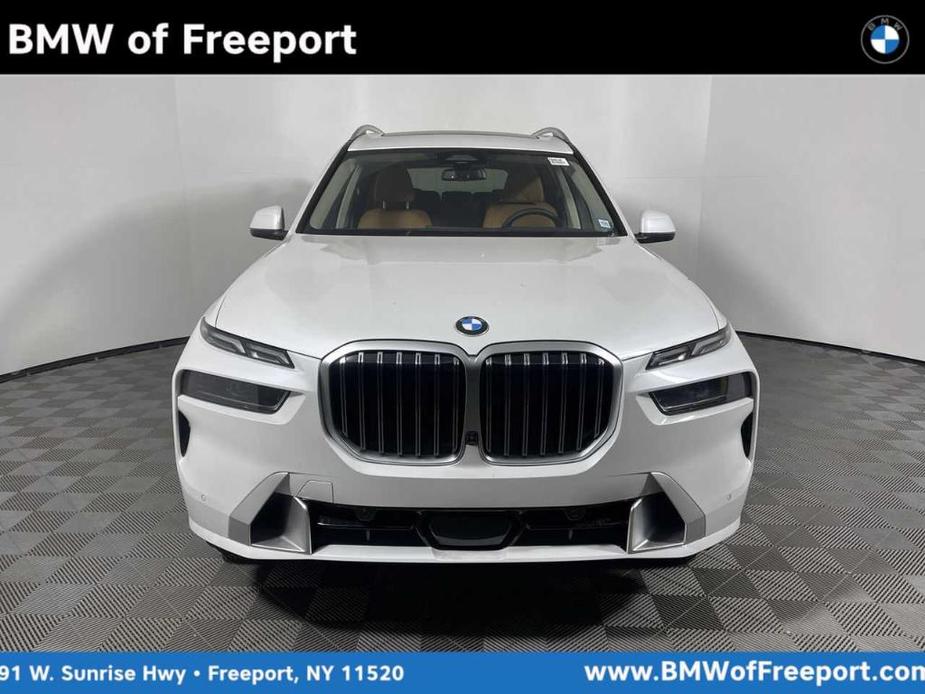 new 2025 BMW X7 car, priced at $88,275