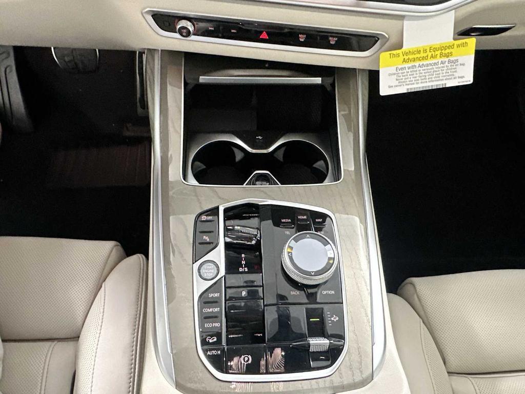 new 2026 BMW X7 car, priced at $104,355