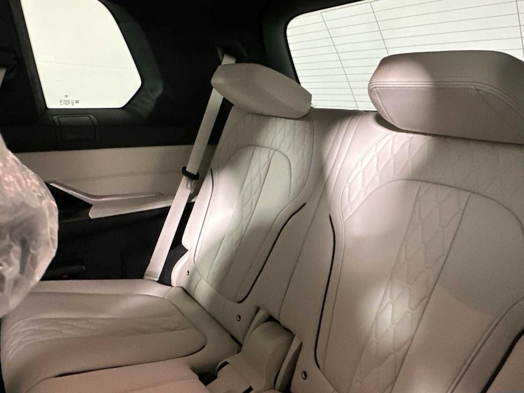 new 2026 BMW X7 car, priced at $104,355