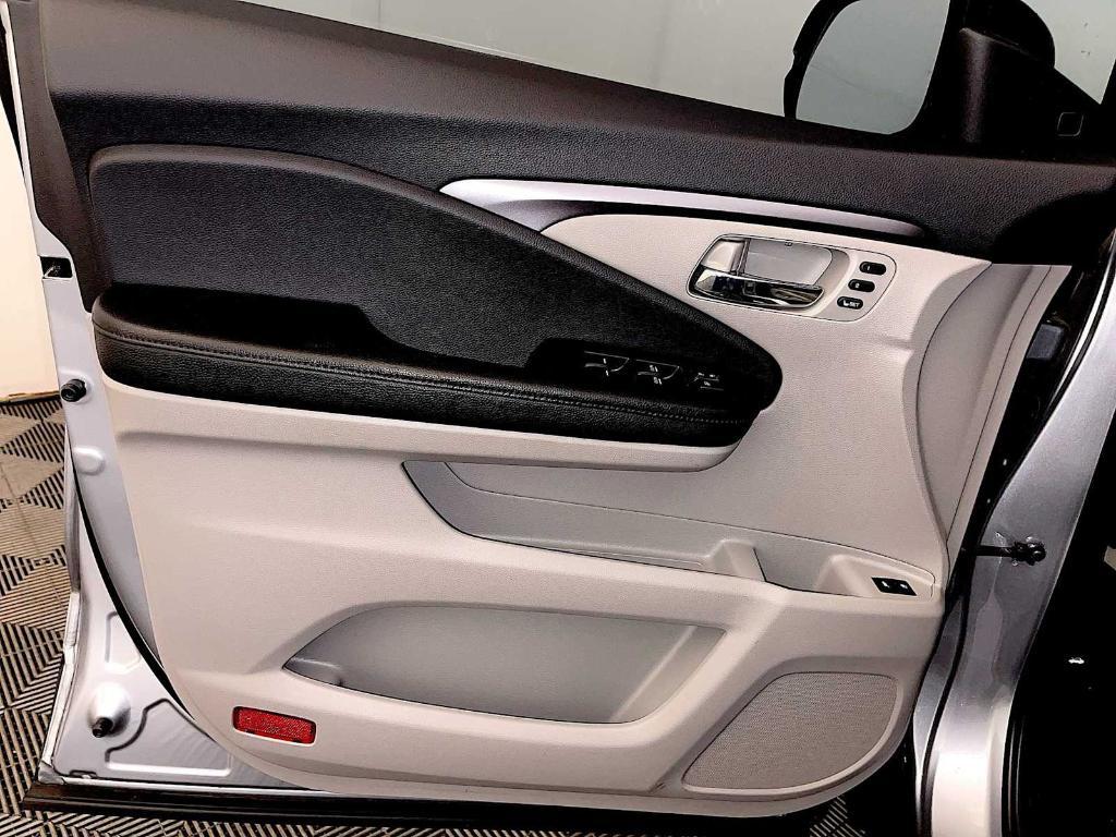 used 2020 Honda Pilot car, priced at $23,888