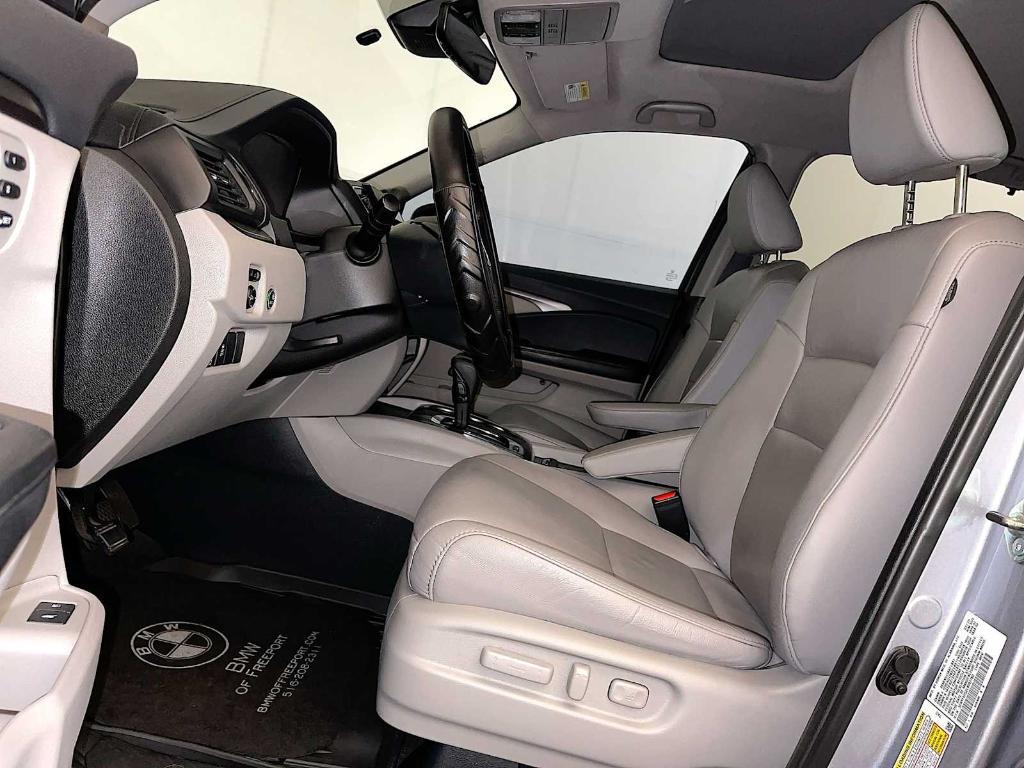 used 2020 Honda Pilot car, priced at $23,888