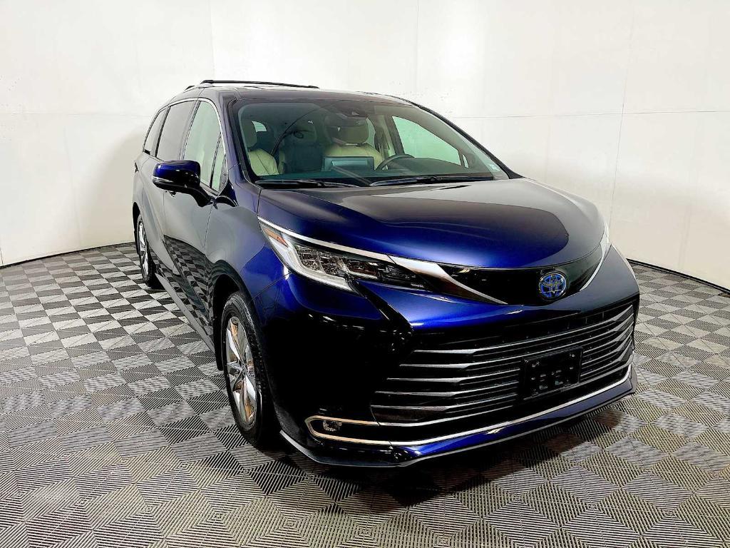 used 2021 Toyota Sienna car, priced at $39,943