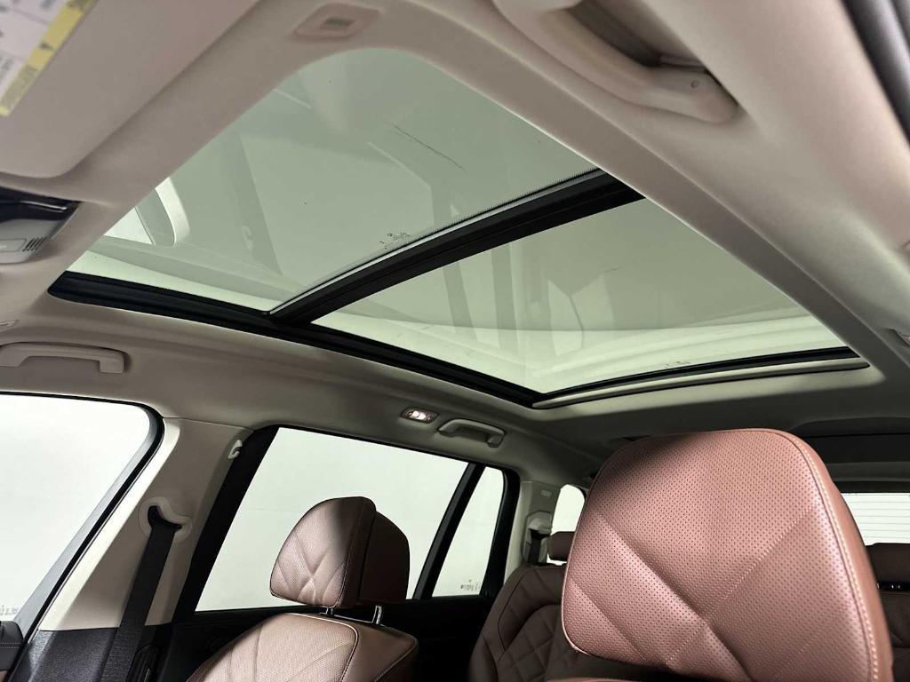 new 2026 BMW X7 car, priced at $91,830