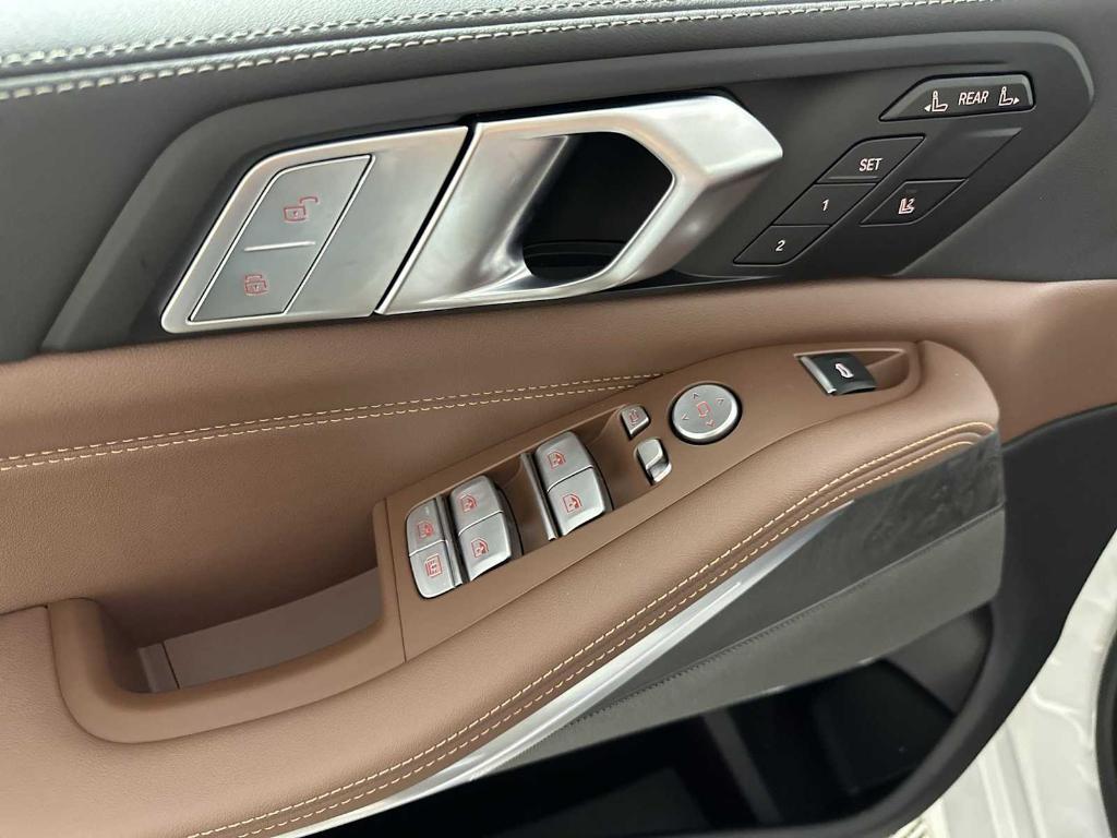 new 2026 BMW X7 car, priced at $91,830