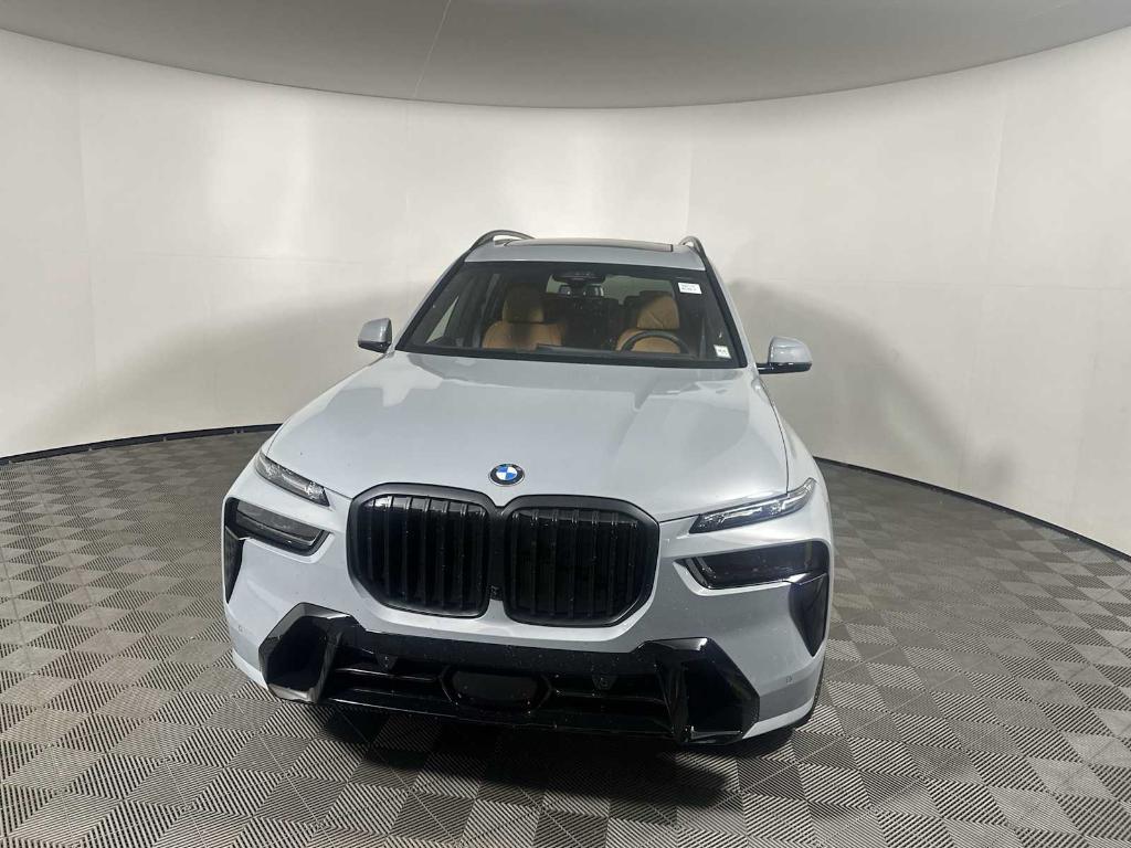 new 2026 BMW X7 car, priced at $100,225