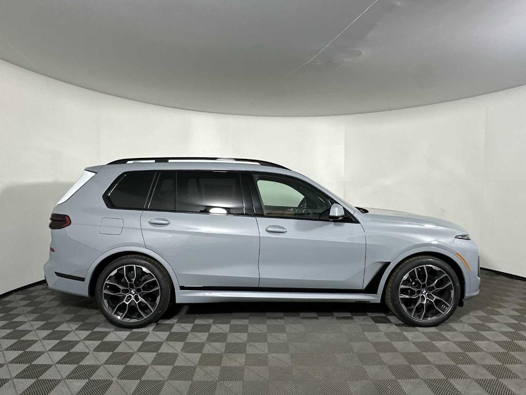 new 2026 BMW X7 car, priced at $100,225
