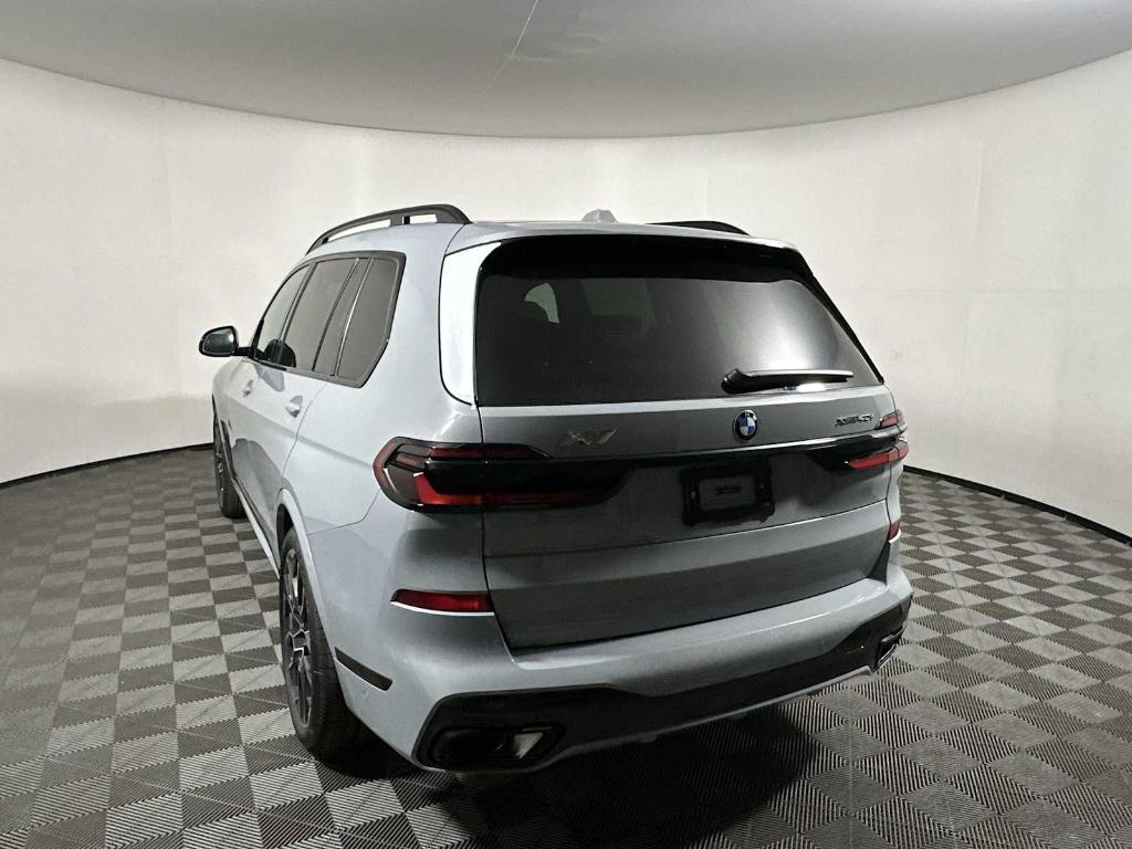 new 2026 BMW X7 car, priced at $100,225