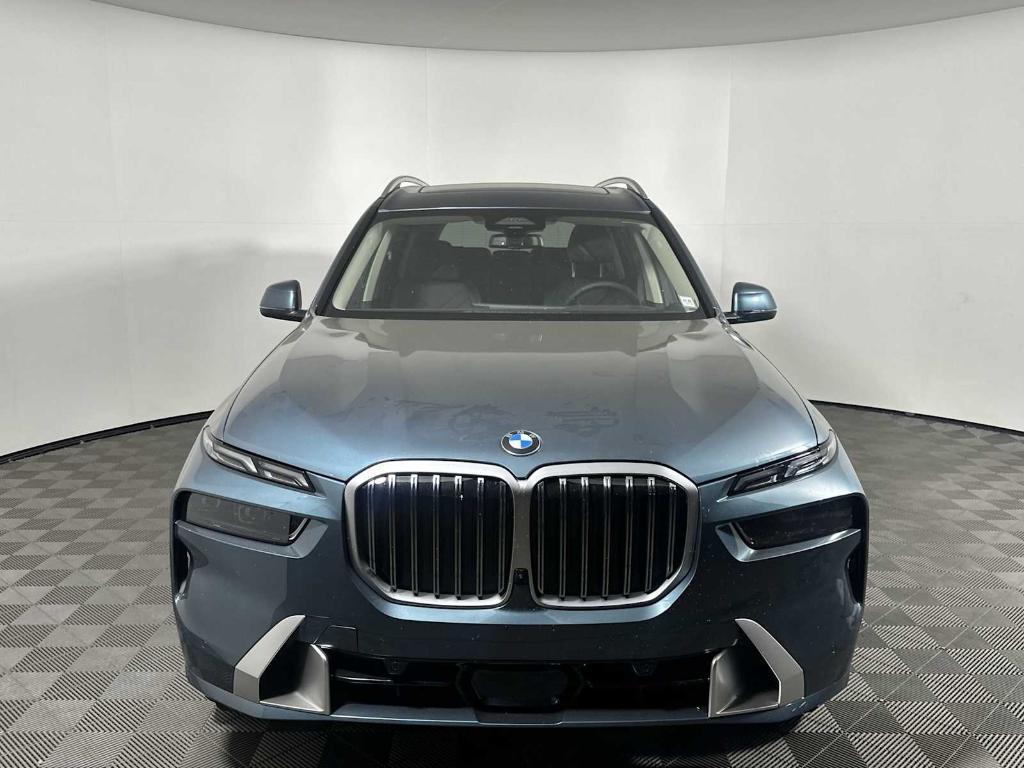 new 2026 BMW X7 car, priced at $89,425