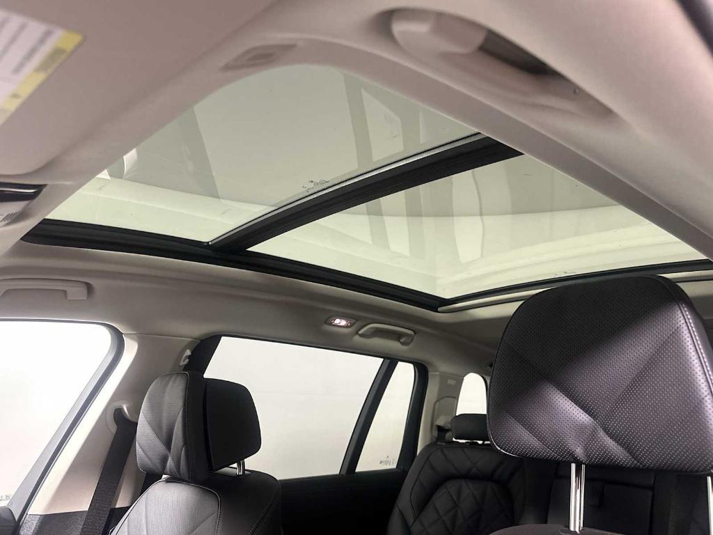 new 2026 BMW X7 car, priced at $89,425