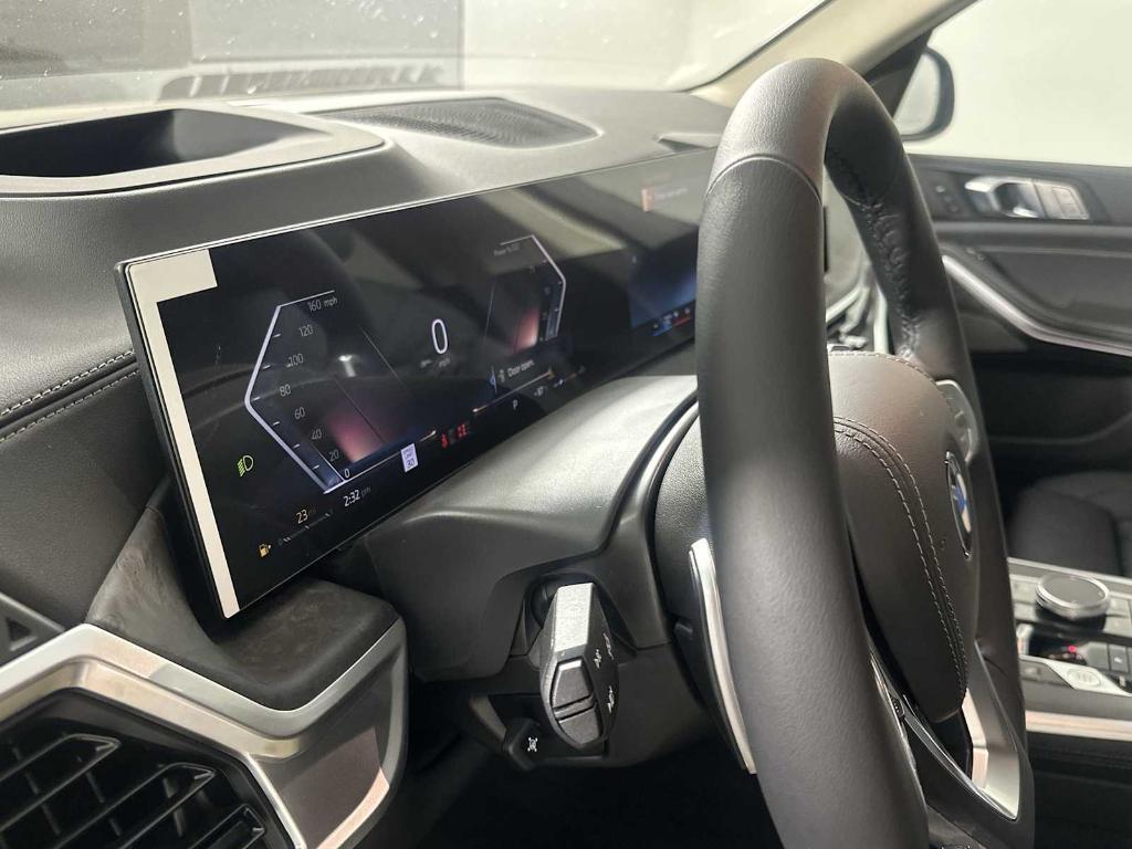 new 2026 BMW X7 car, priced at $89,425