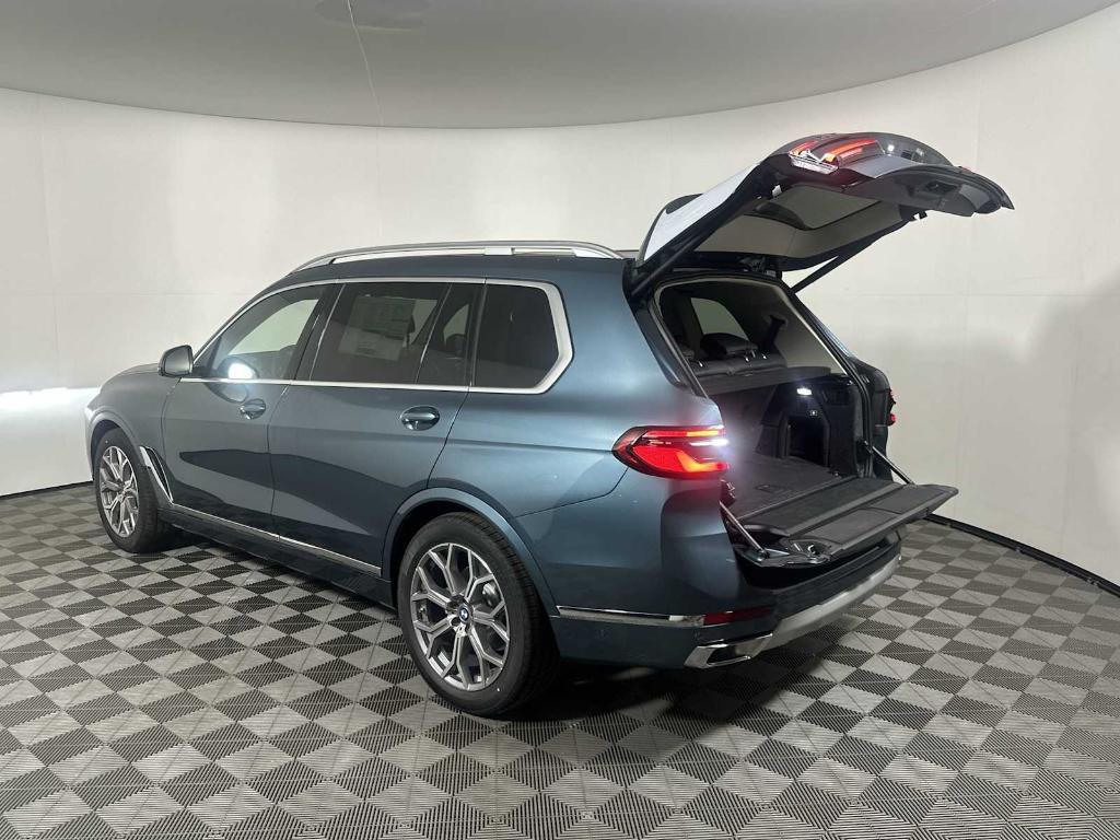 new 2026 BMW X7 car, priced at $89,425