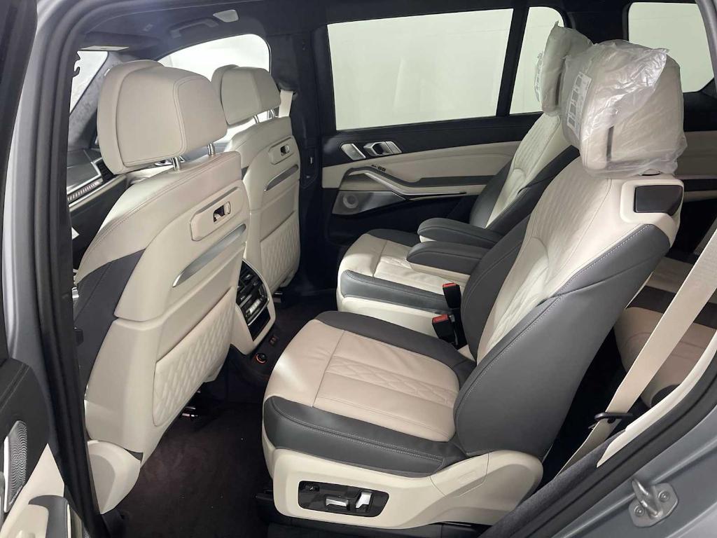 new 2026 BMW X7 car, priced at $131,125
