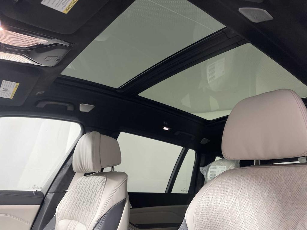 new 2026 BMW X7 car, priced at $131,125