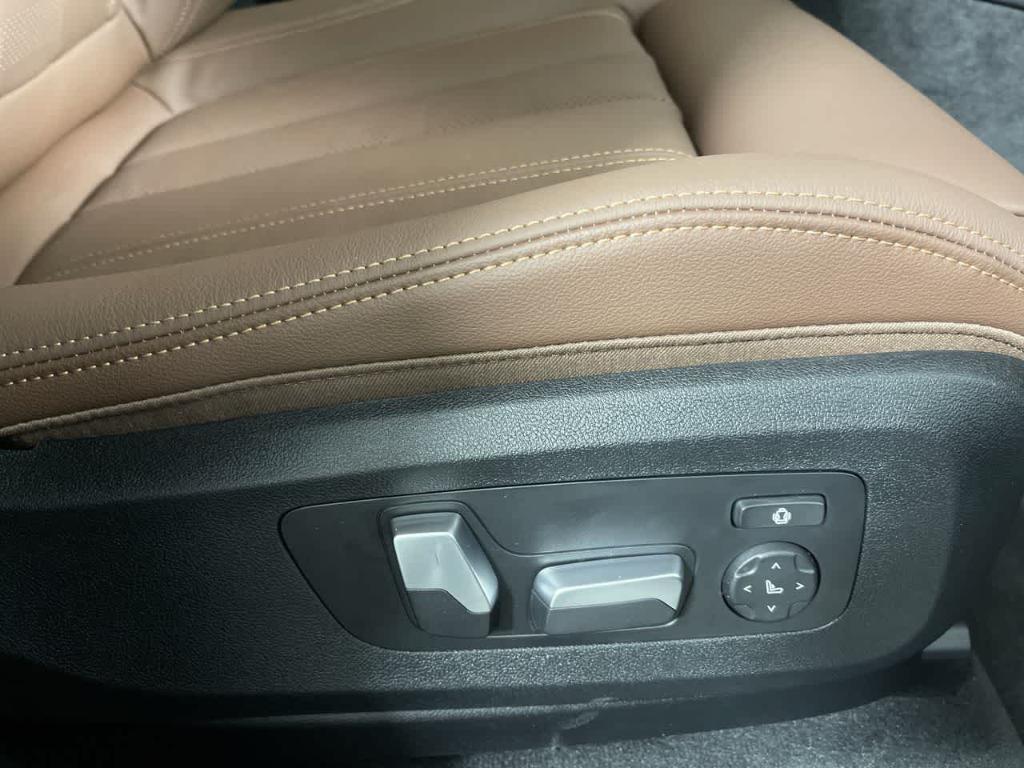 used 2022 BMW X7 car, priced at $59,943