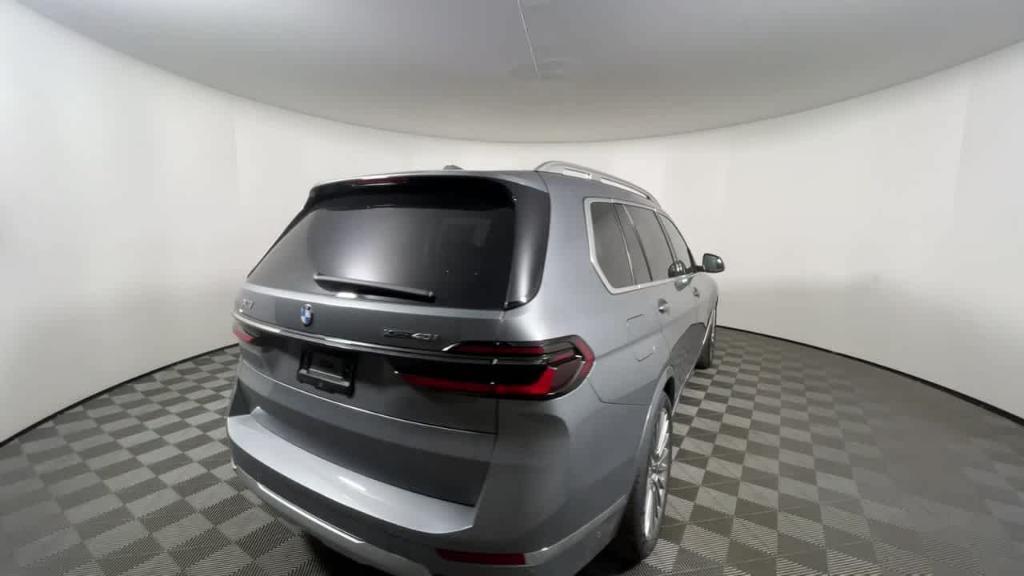 new 2025 BMW X7 car, priced at $92,895