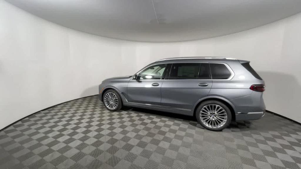 new 2025 BMW X7 car, priced at $92,895