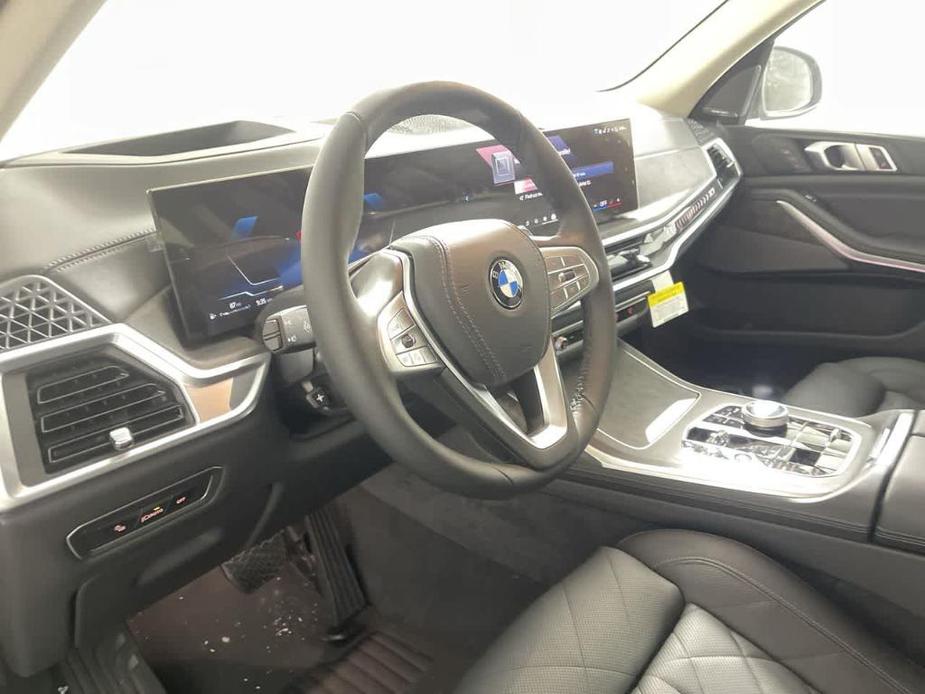 new 2025 BMW X7 car, priced at $92,895