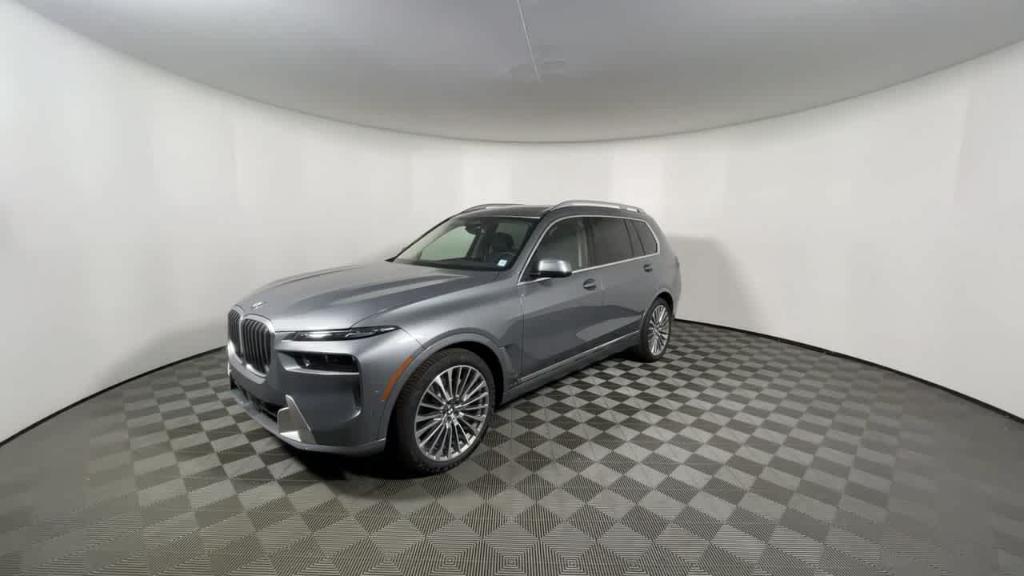 new 2025 BMW X7 car, priced at $92,895