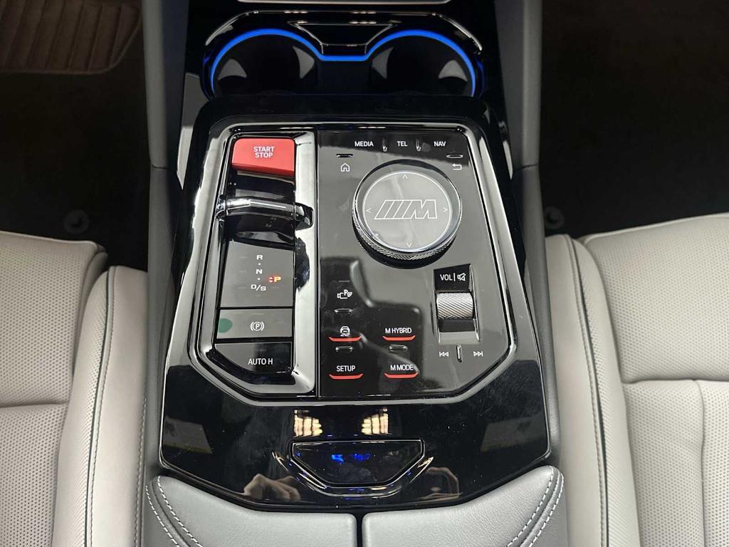 new 2026 BMW M5 car, priced at $129,440