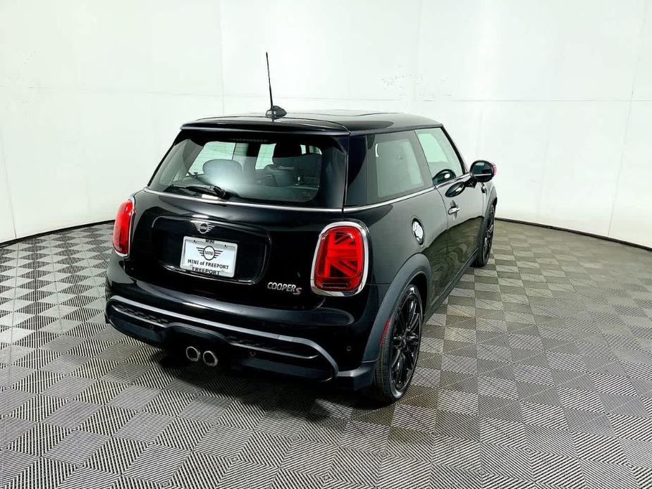 used 2022 MINI Hardtop car, priced at $22,893