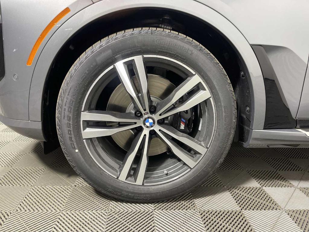 new 2026 BMW X7 car, priced at $97,025