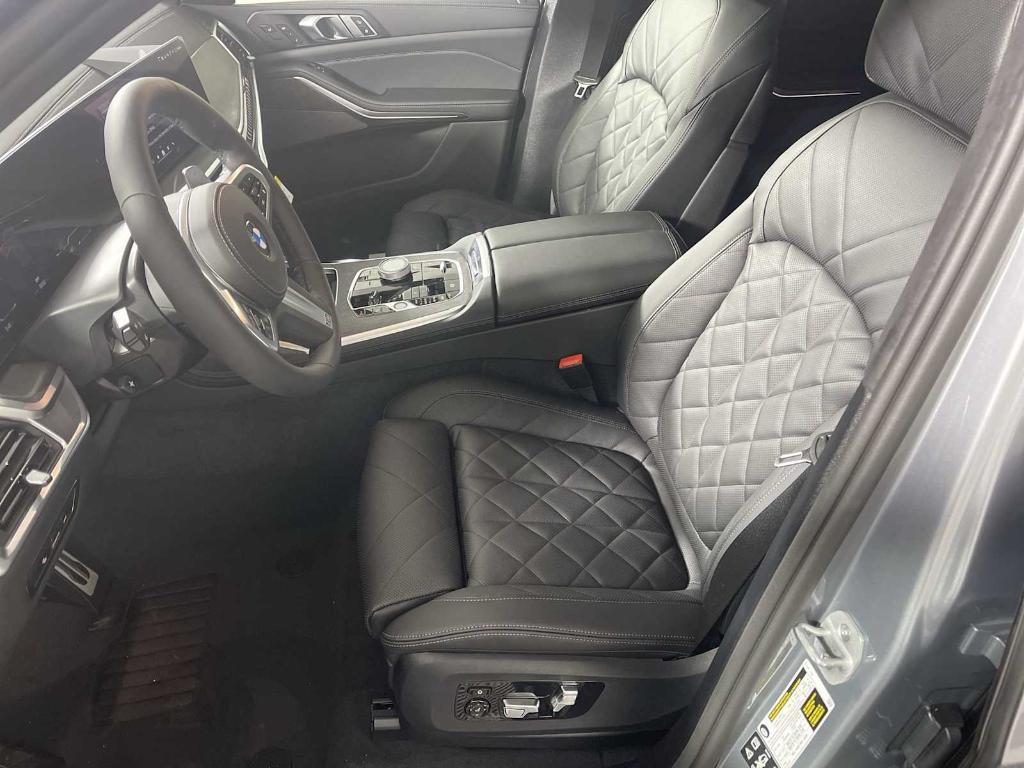 new 2026 BMW X7 car, priced at $97,025