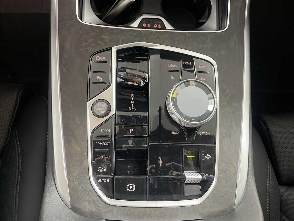 new 2026 BMW X7 car, priced at $97,025