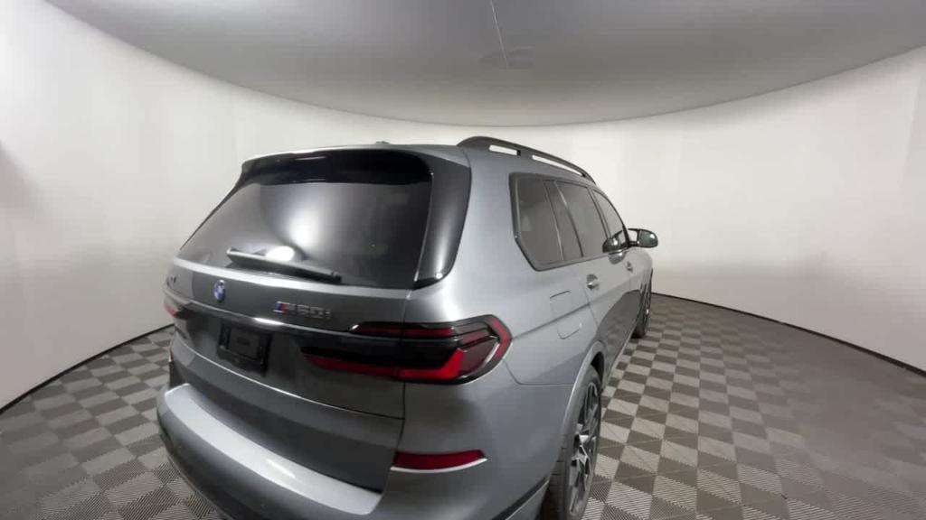 new 2025 BMW X7 car, priced at $119,325