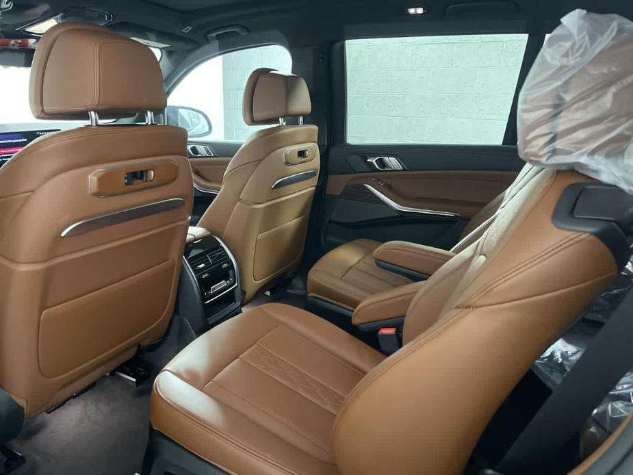 new 2025 BMW X7 car, priced at $119,025