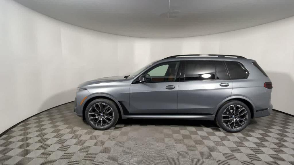 new 2025 BMW X7 car, priced at $119,025