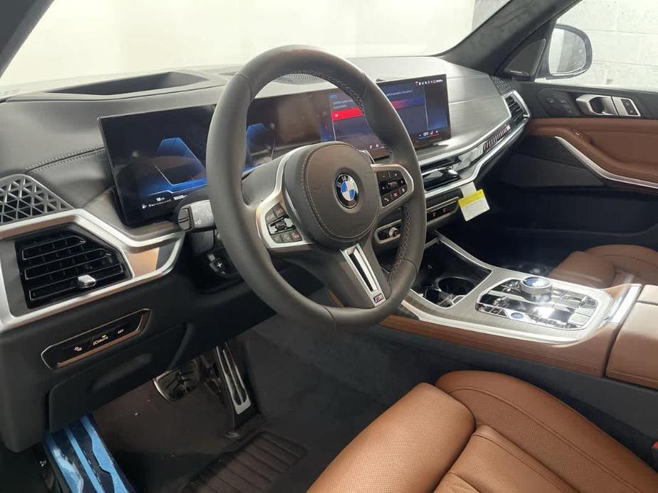 new 2025 BMW X7 car, priced at $119,025