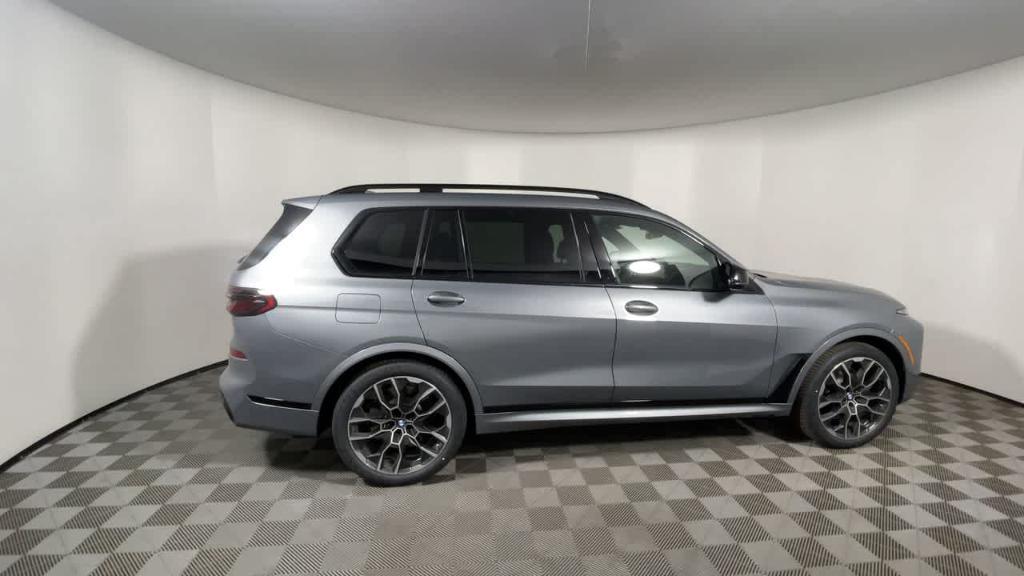 new 2025 BMW X7 car, priced at $119,025