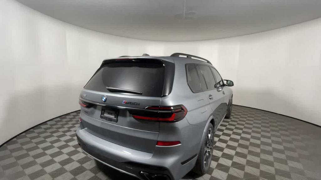 new 2025 BMW X7 car, priced at $119,025