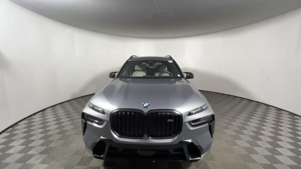 new 2025 BMW X7 car, priced at $120,905