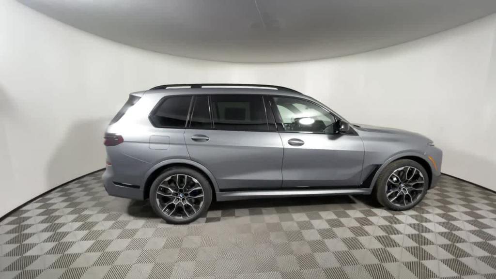 new 2025 BMW X7 car, priced at $120,905