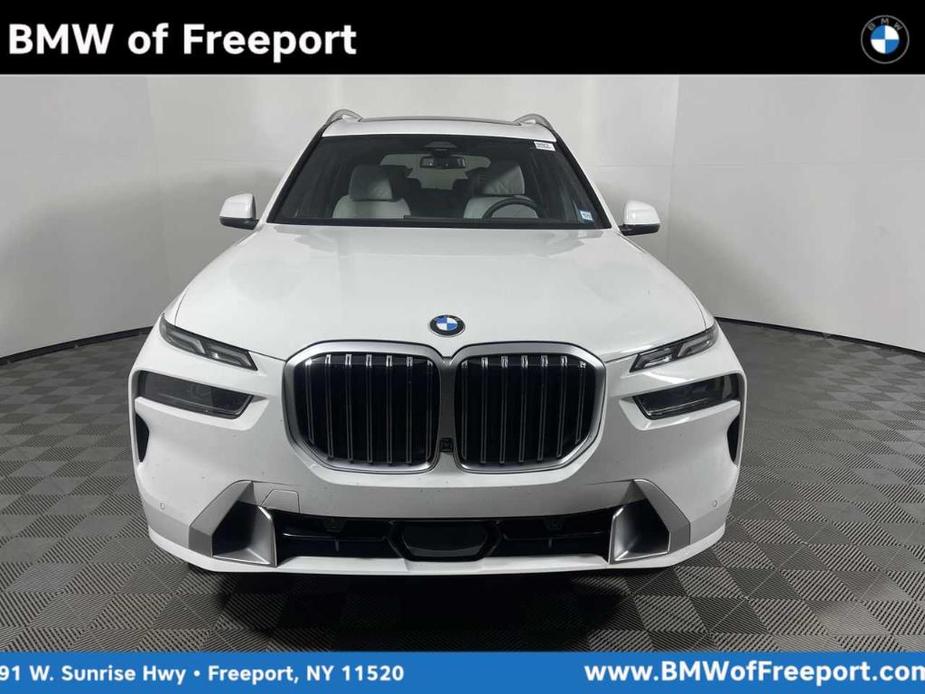 new 2025 BMW X7 car, priced at $88,845