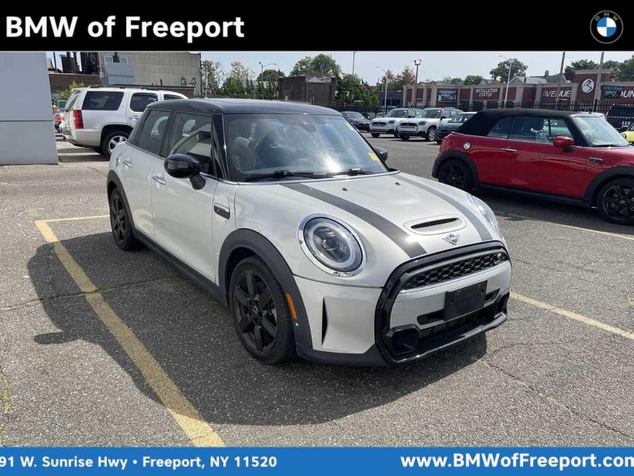 used 2022 MINI Hardtop car, priced at $24,995