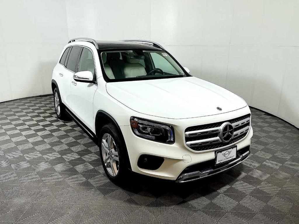 used 2022 Mercedes-Benz GLB 250 car, priced at $30,943