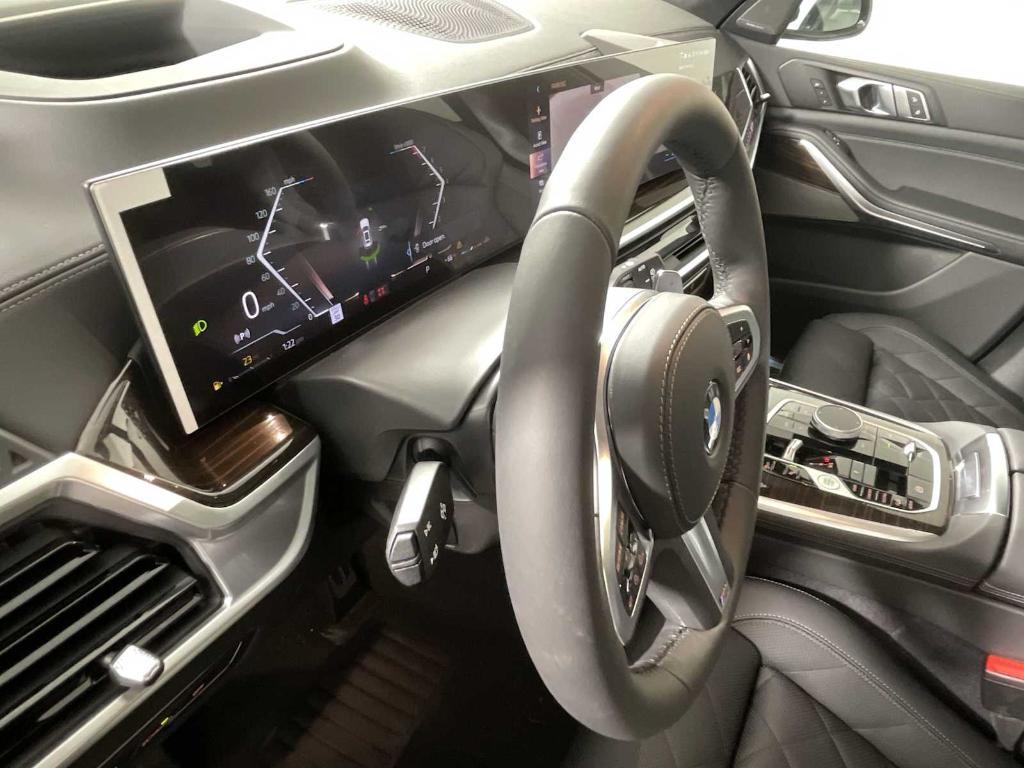 new 2026 BMW X7 car, priced at $94,525