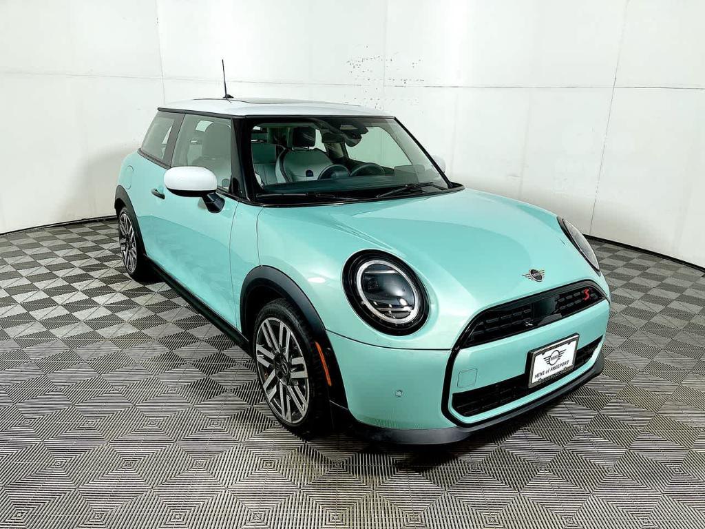 used 2025 MINI Hardtop car, priced at $31,998