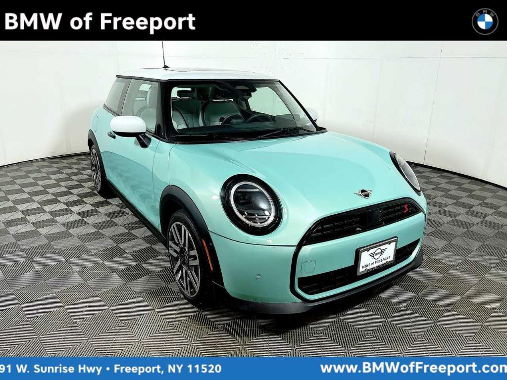 used 2025 MINI Hardtop car, priced at $31,998