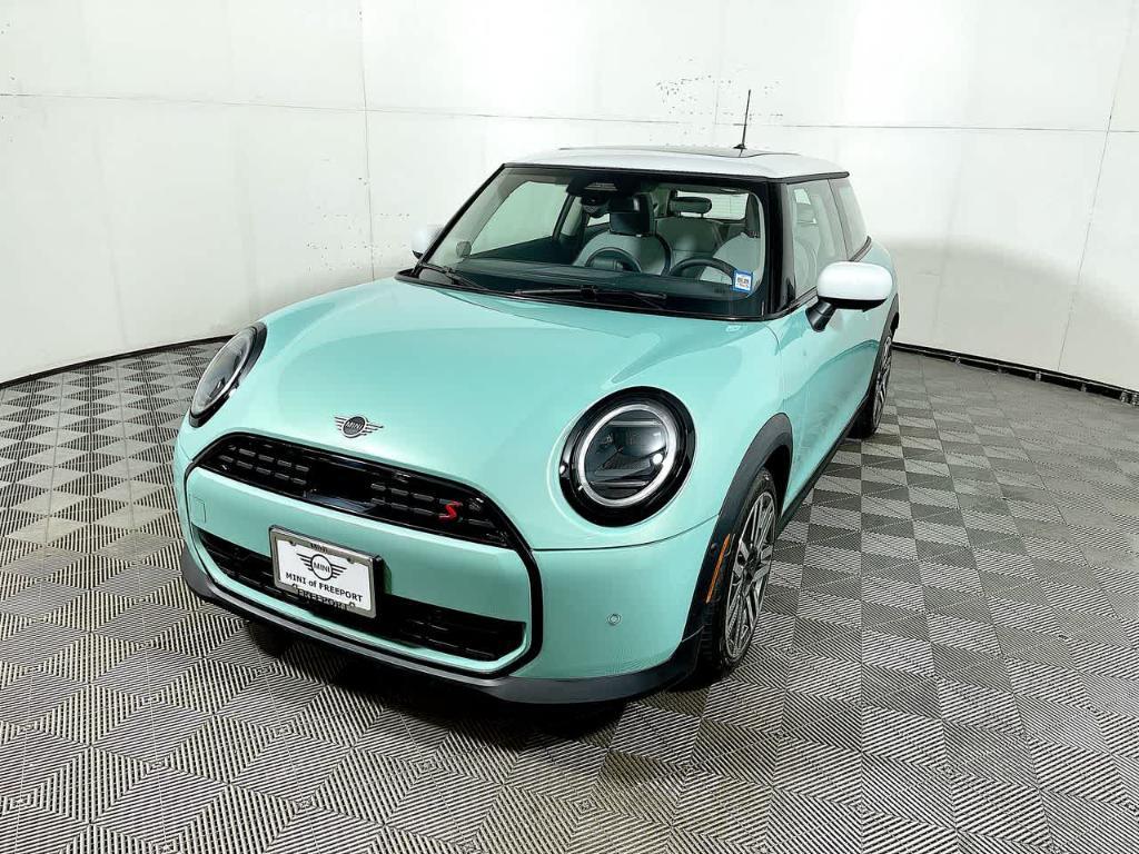 used 2025 MINI Hardtop car, priced at $31,998