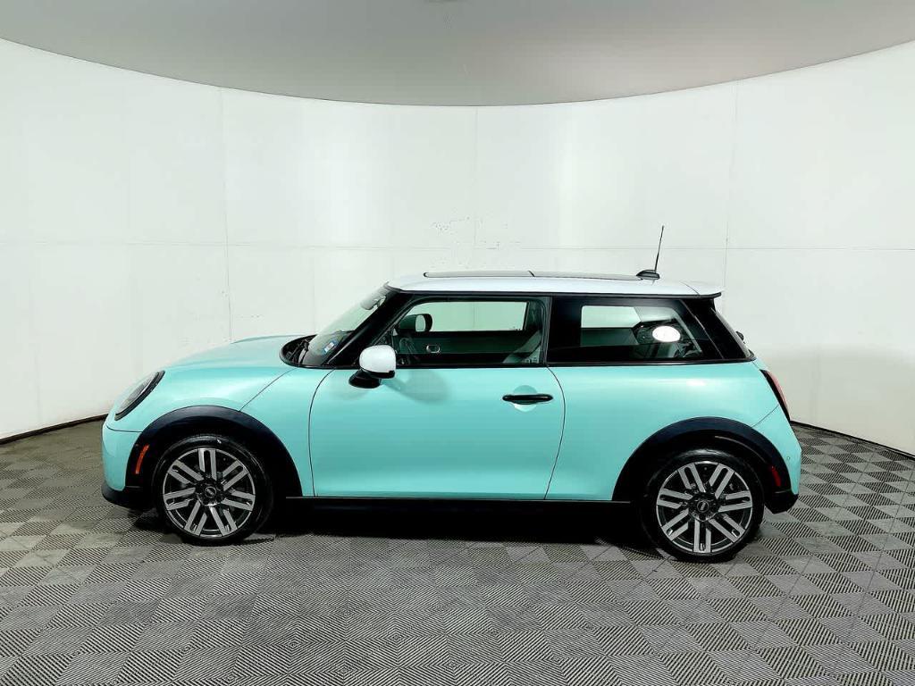 used 2025 MINI Hardtop car, priced at $31,998